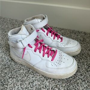 Women’s Nike Air Force 1 Mid '07 with pink laces